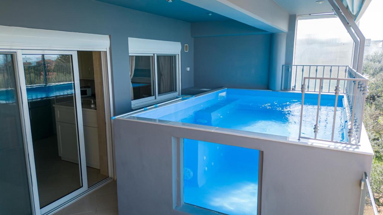 Grand Suites With Private Pools Kalamata Exterior foto