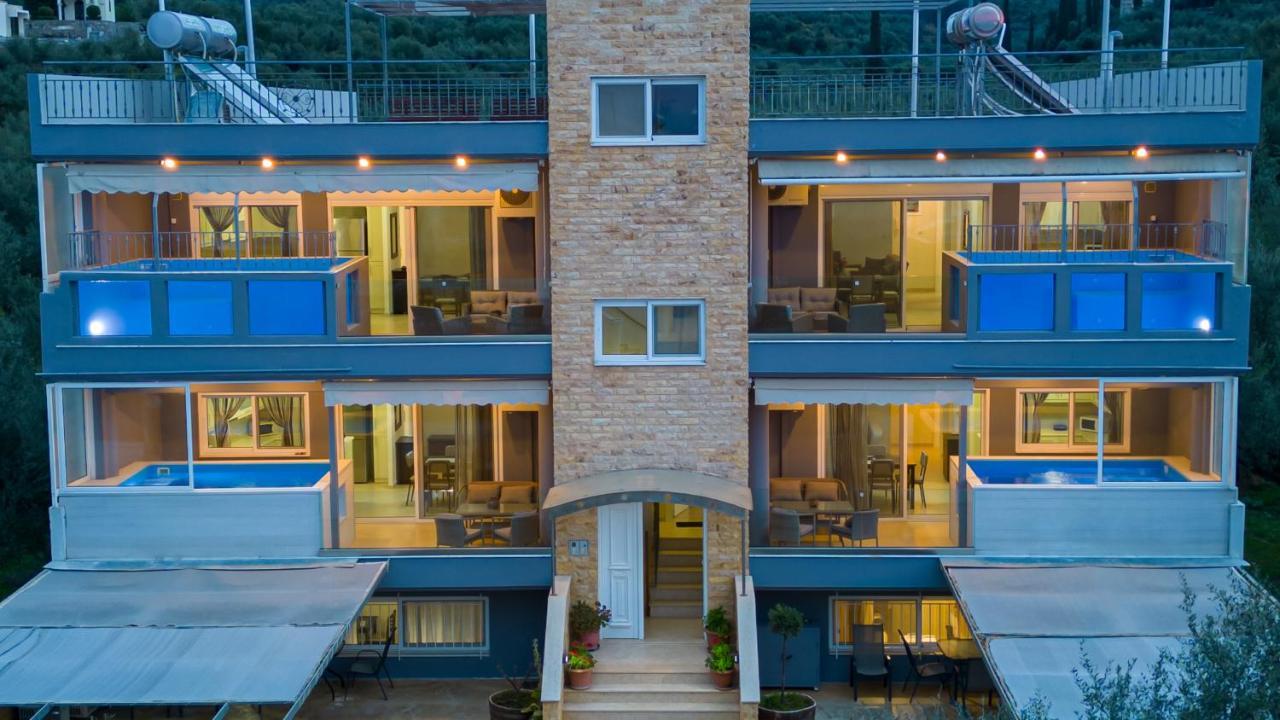 Grand Suites With Private Pools Kalamata Exterior foto